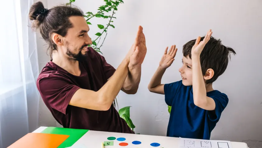 Enfant TDAH : comment l'aider à la maison